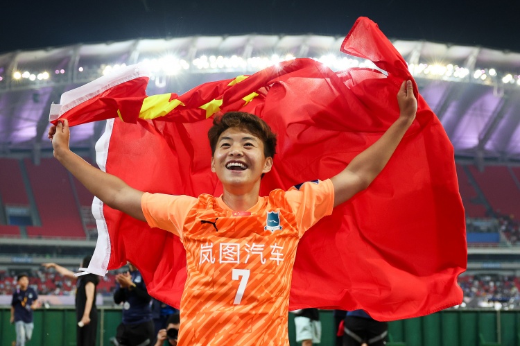 开云-湖北日报：面临魔鬼赛程！武汉女足本赛季将五线作战